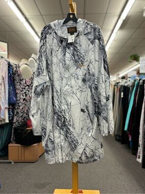 🛍️Field & Stream White and Charcoal Camouflage Hooded Ski Jacket